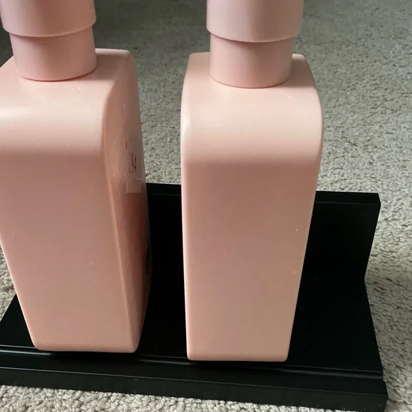 Monday Pink Shampoo and Conditioner Set - Picture 2 of 5